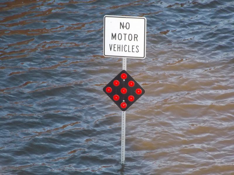 Sign-Flood-Underwater-No-Motor-Vehicles-651277.jpg